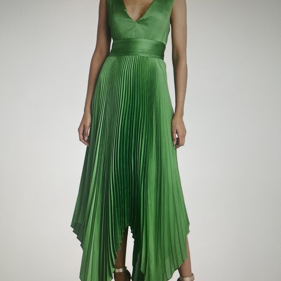 BCBGMAXARIA Natalia evening dress, emerald green color. - Picture 1 of 4